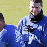 Casemiro y Cristiano Ronaldo, en el entrenamiento de ayer del Real Madrid