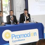 El presidente de la Diputación de Alicante, César Sánchez; en la presentación ayer del Plan de Ayudas a municipios