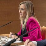 Cristina Cifuentes y Ángel Garrido, ayer, en el Consejo de Gobierno de la Comunidad de Madrid