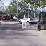 Mañana hará una semana que se decidió retirar la valla y cualquiera puede entrar andando o atravesar con el coche, con el peligro que conlleva a nivel de seguridad