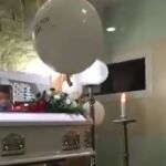 El «fantasma» de un niño aparece en su funeral para consolar a su madre
