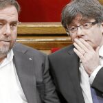 En la imagen, el president de la Generalitat, Carles Puigdemont, y el vicepresident, Oriol Junqueras.