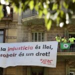 Vista de una pancarta pro-referéndum en Barcelona
