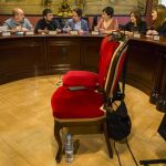 Iglesias durante su reunión, ayer, con los senadores de Unidos Podemos