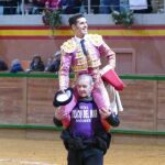 Talavante sale a hombros del Arnedo Arena