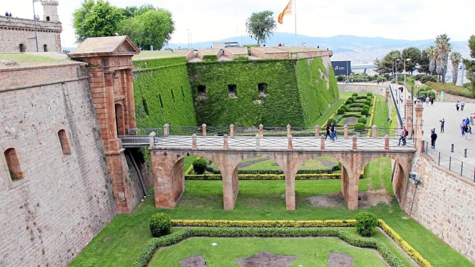 El Castillo de Montjuic fue hasta 2009 un Museo Militar.