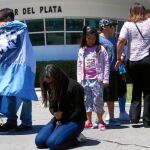Familiares del submarino ARA San Juan se reunieron con vecinos del Mar del Plata ayer en la base naval para homenajear a la tripulación y exigir responsabilidades