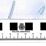Los agentes comprobaron que los individuos portaban pequeños trozos de plástico de sobra conocidos como cebos para marcar las puertas de las casas