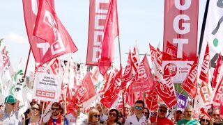 CCOO y UGT convocan una movilización el 29 de abril en Andalucía en ...
