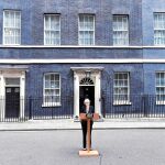 La primera ministra, Theresa May, se dirige a la Prensa tras celebrar una reunión del comité de emergencia Cobra, ayer