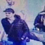 Fotograma de las cámaras de seguridad del aeropuerto de estambul que registró a los tres terroristas suicidas