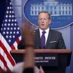 El portavoz de la Casa Blanca, Sean Spicer, durante una rueda de prensa