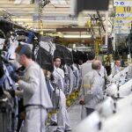 La industria regional vuelve a aumentar el número de empleados en el último mes