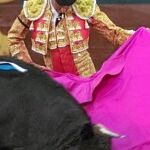 Ponce lució un brazalete negro en solidaridad con los ecuatorianos