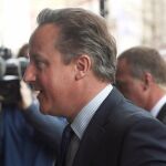 David Cameron llega a un acto de su partido