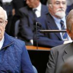 Jorge Acosta y Alfredo Astiz, ante el tribunal que juzgó esta semana su responsabilidad en los «vuelos de la muerte»
