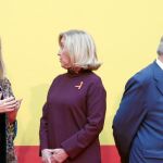 El ministro Méndez de Vigo habla con Cifuentes y Dancausa. Y el presidente del TC, González Rivas, con Manuela Carmena