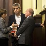 Antoni Bayona, a la derecha, es el letrado mayor del Parlament. En la imagen, junto a Forcadell