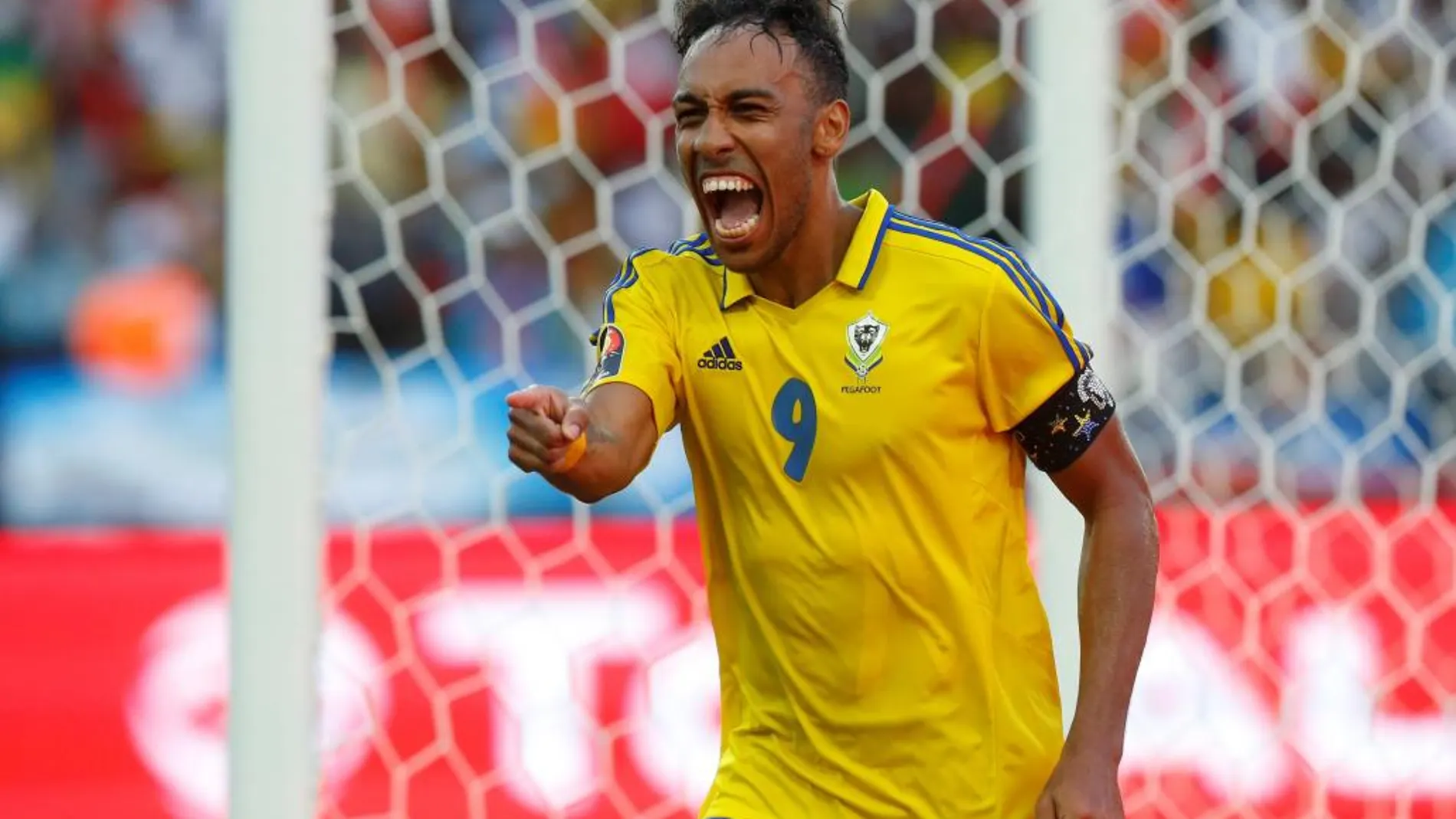 El jugador de la selección de Gabón, Pierre-Emerick Aubameyang, celebra su gol ante Guinea-Bissau