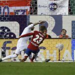 Luciano Vietto marca el gol del empate antel el Real Madrid.