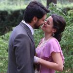 Sol (Adriana Torrebejano) y Lucas (Álvaro Morte) se han comprometido