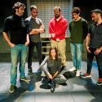 De izda. a dcha., Álex García, Raúl Prieto, Fran Cantos, Martiño Rivas e Ignacio Mateos; sentada, María Hervás