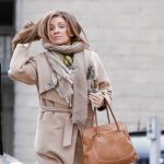 Rosalía Iglesias, camino de la sede de la Audiencia donde se celebra el juicio