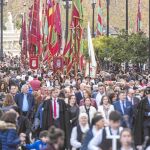 Desfile de pendones de León, ayer por las calles de Sevilla