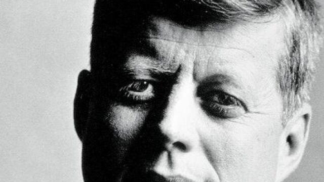 John F. Kennedy: l final de JKF es sobradamente conocido, pero, hasta entonces, sus problemas de salud pasaban por la enfermedad de Addison, la cual muchos consideraban mortal por aquel entonces.