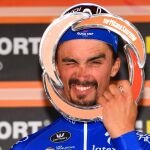 Julian Alaphilippe, en el podio como ganador de la Milán-San Remo