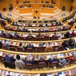 El debate, que han seguido desde la tribuna de invitados varios familiares de presos venezolanos, entre ellos el padre del político Leopoldo López.