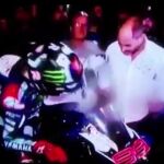 Lorenzo se quema en la pierna mientras celebraba su triunfo en Palma