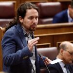 Iglesias le recuerda que llegó al Ayuntamiento gracias a Podemos e IU