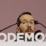 El secretario de Organización de Podemos, Pablo Echenique, durante la rueda de prensa que ha ofrecido tras la reunión del Consejo de Coordinación de Podemos.