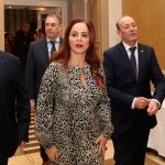 La presidenta de las Cortes, Silvia Clemente, y el consejero Carlos Fernández Carriedo, junto a José Ignacio Carrasco y el premiado por la CPOE Conrado Merino