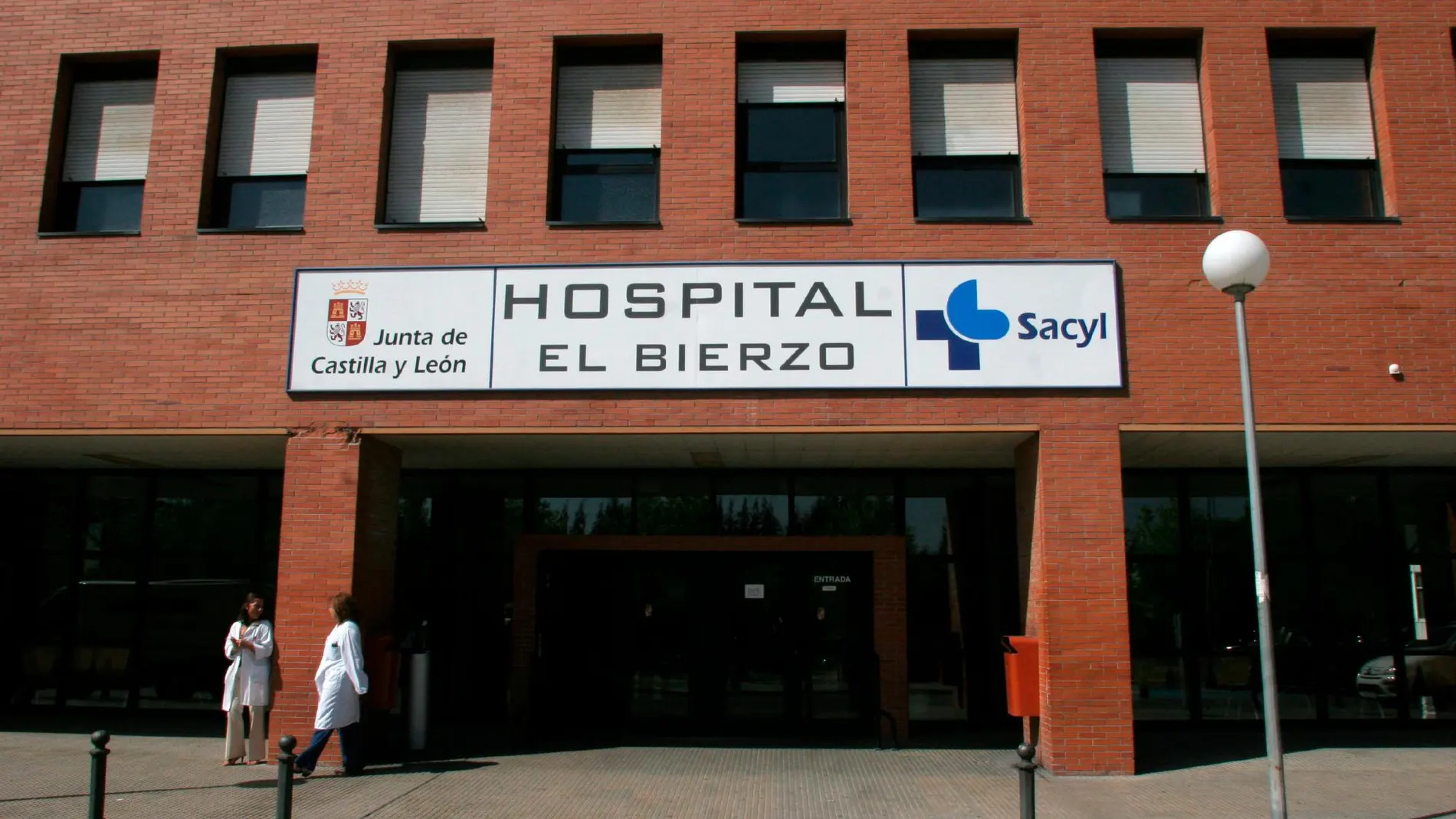 Hospital del Bierzo donde fueron trasladados varios de los heridos