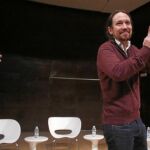 Pablo Iglesias, ayer, en la facultad de Filosofía de la UCM en el acto «Espacios del cambio» junto al portavoz de En Comú Podem, Xavier Domènech