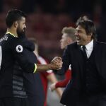 Diego Costa y el entrenador Antonio Conte