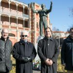 Alfonso Fernández Mañueco, junto al alcalde de Salamanca, Carlos García Carbayo; el presidente de la Diputación, Javier Iglesias, y Santiago Martín «El Viti» en el homenaje a Julio Robles
