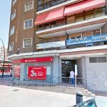 El presunto autor de los hechos se tiró desde el quinto piso: unos 12 metros de caída que le han dejado muy grave