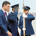 El presidente del Gobierno, Pedro Sánchez, ayer a su llegada a Bogotá