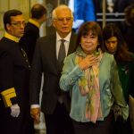 Cristina Narbona y Josep Borrell el año pasado en el Día de la Constitución de 2017/Foto: Alberto R. Roldán