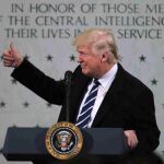 Donald Trump, durante su visita ayer a la CIA.