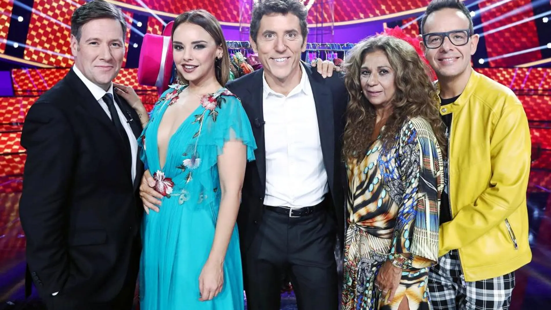 De izda. a dcha., Carlos Latre, Chenoa, Manel Fuentes, Lolita Flores y Àngel Llácer