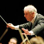 El director de orquesta, de 76 años, aseguró ante las acusaciones de supuesto mal trato: «Nací en Argentina, así que tengo sangre latina corriendo por mis venas y me enojo de vez en cuando».