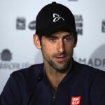 El tenista serbio Novak Djokovic, durante la rueda de prensa que ofreció hoy en la Caja Mágica de Madrid