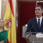El presidente del Gobierno, Pedro Sánchez, en el Salón de los Pasos Perdidos del Congreso de los Diputados durante la presentación de los actos conmemorativos del cuarenta aniversario de la Constitución española. Foto: Efe/Zipi