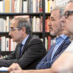 De izquierda a derecha, Patrici Tixis, Jaume Collboni y Javier Aparicio, ayer, durante la presentación de la segunda edición del Foro Edita