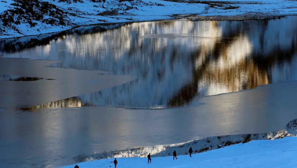 Atardecer en los lagos de Covadonga | Efe