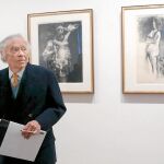 Heinz Berggruen con algunos de los numerosos originales de Pablo Picasso que formaron su extraordinaria colección de arte